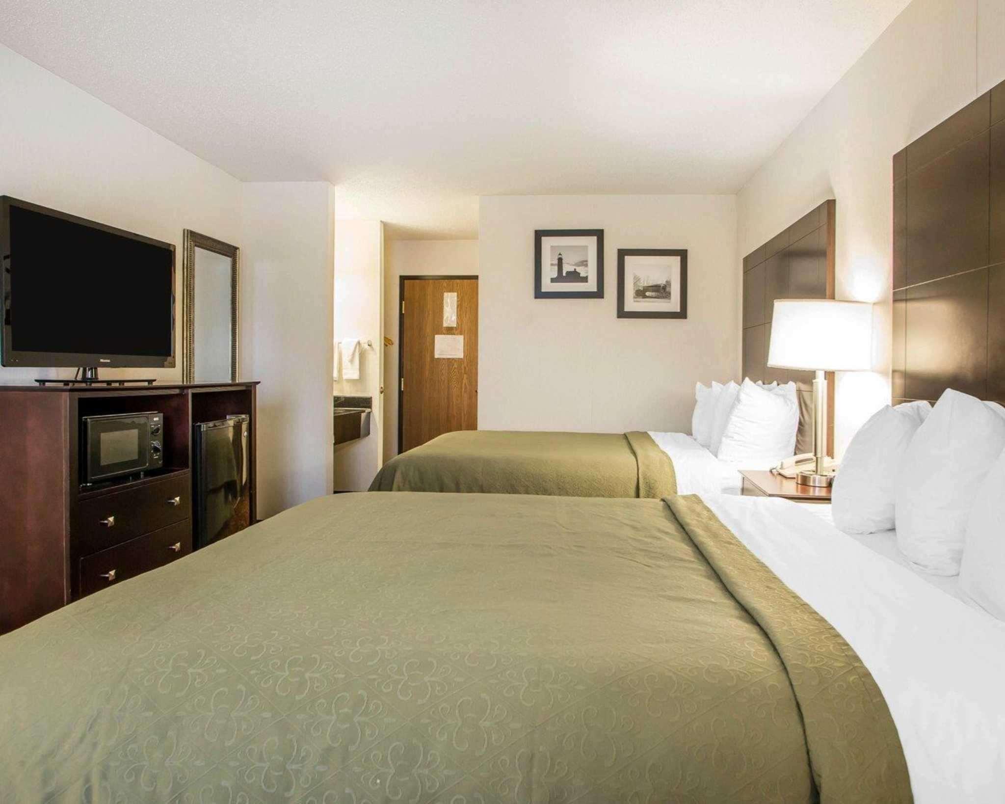 Quality Inn Villa Nova Bagian luar foto